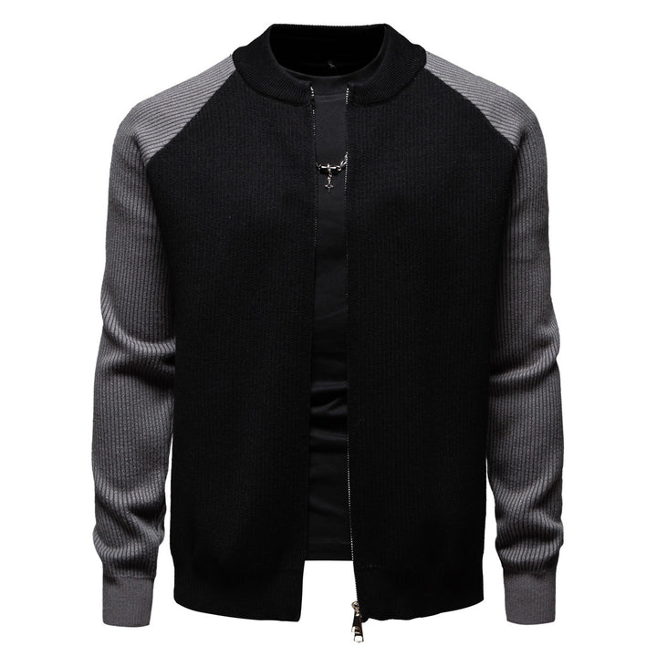 Herren modische Strickjacke mit durchgehendem Reißverschluss und kontrastierenden Ärmelstrukturen Echoarchiv