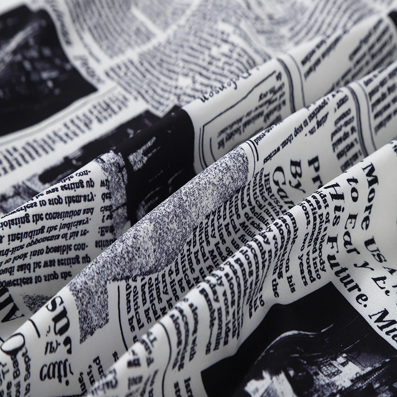 Herren Langarmhemd mit kreativem Zeitungsdruck Echoarchiv