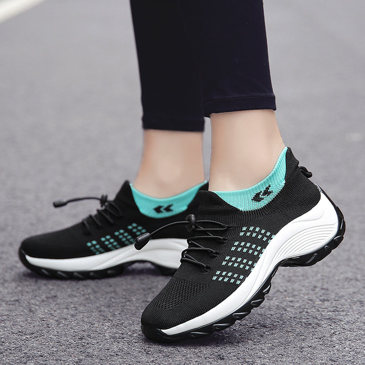 Damen gestrickte Slip-On Sneaker mit Schnellzugkordel, elastischem Schaft und stoßdämpfender Plateau-Sohle Echo Archiv