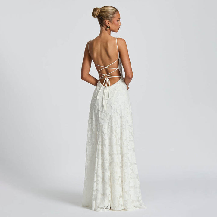 Damen Elegantes und figurumspielendes Abendkleid mit floralen Applikationen Echo Archiv