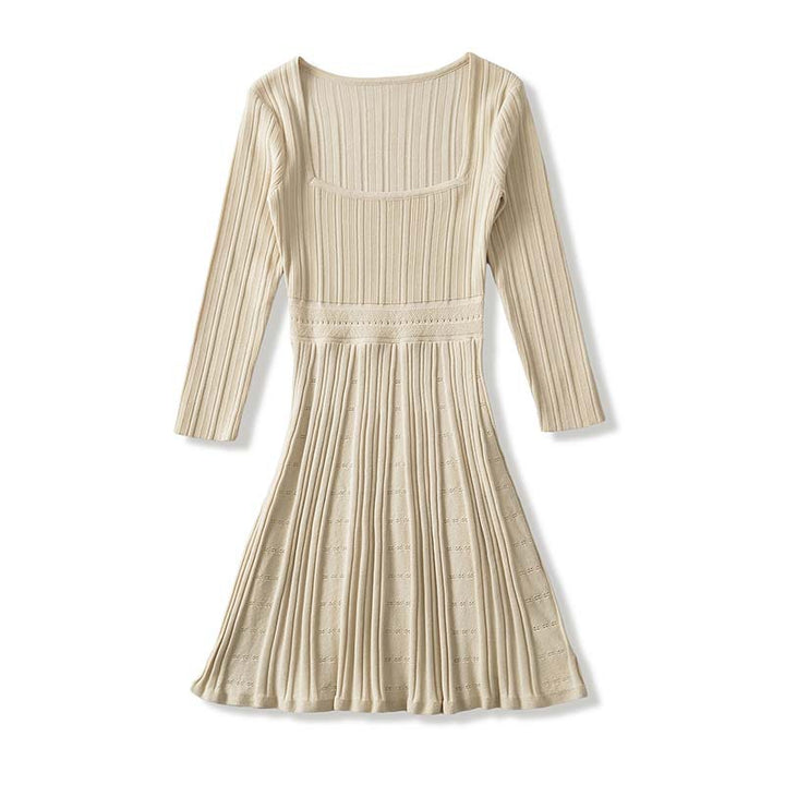 Damen Figurbetontes Feinstrick-Midikleid mit eckigem Ausschnitt und plissiertem Rock Echoarchiv