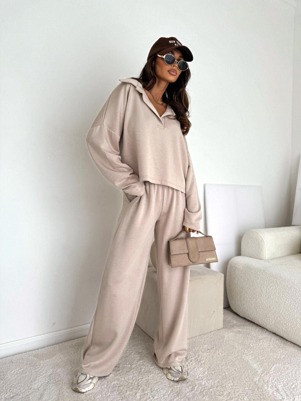 Damen Loungewear-Zweiteiler mit Hemdkragen-Cropped-Sweatshirt und weiter Palazzo-Hose – Élanora