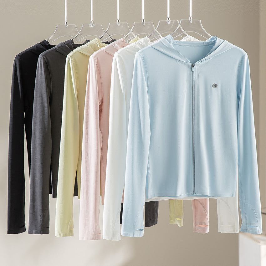 Damen Leichte Kapuzenjacke mit durchgehendem Reißverschluss, Slim‑Fit und Daumenloch Echoarchiv