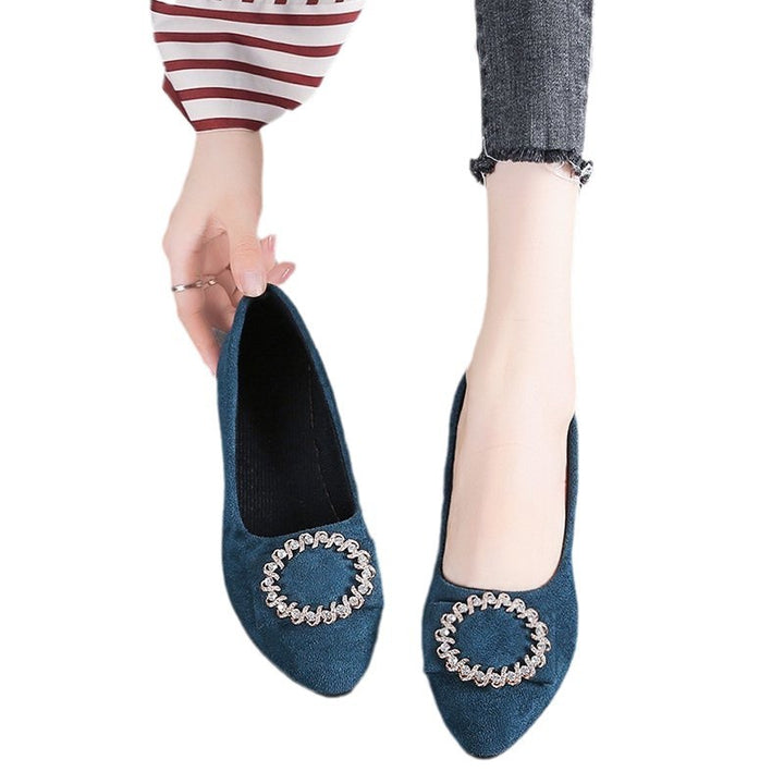 Damen nan elegante Veloursoptik-Ballerinas mit dekorativer Schmuckbrosche und kleinem Blockabsatz Echo Archiv