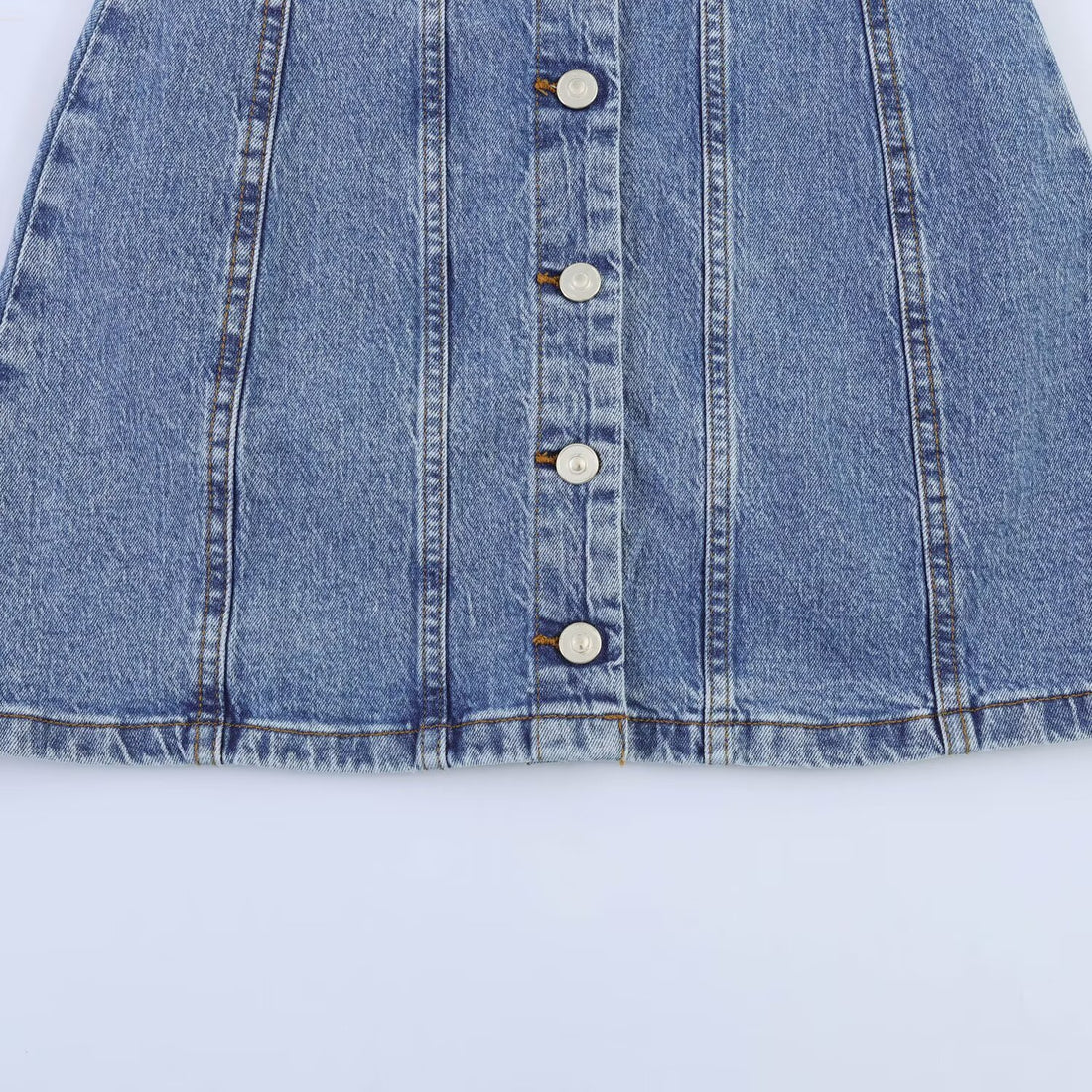 Damen Jeanskleid mit geflochtenem Knoten und durchgehender Knopfleiste – Lunéa