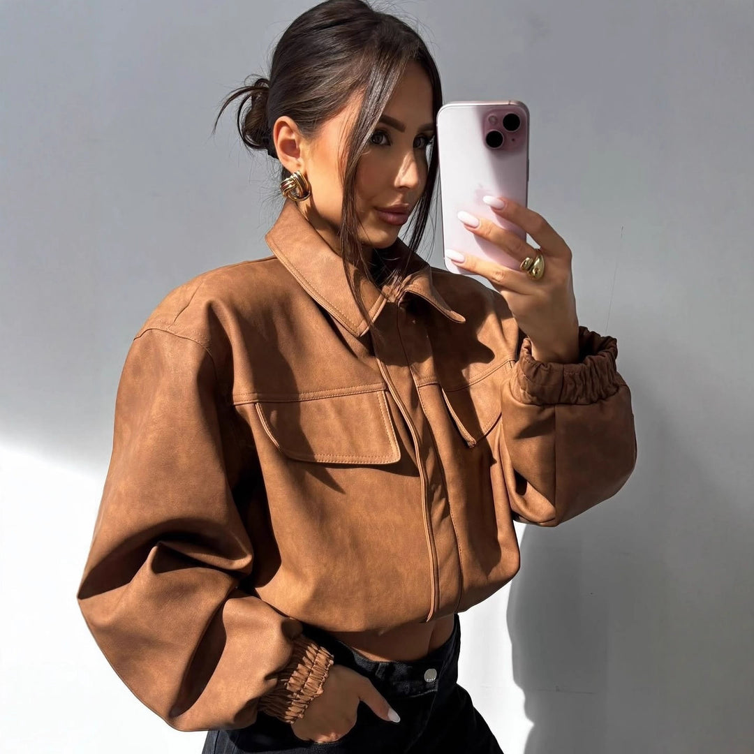 Damen Kurz geschnittene Kunstlederjacke mit aufgesetzten Brusttaschen Echoarchiv
