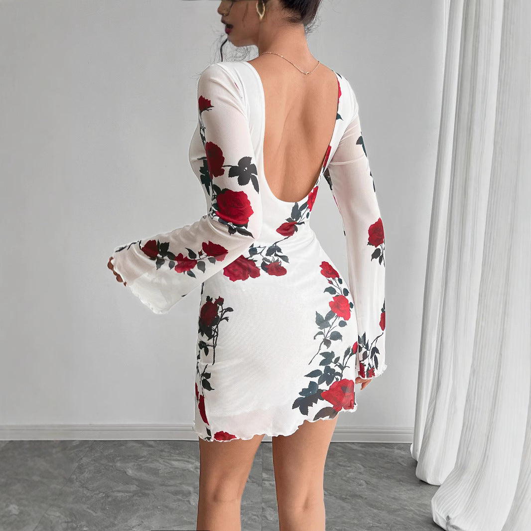 Damen nan figurbetontes Minikleid mit Rosenmuster und Trompetenärmeln Echo Archiv