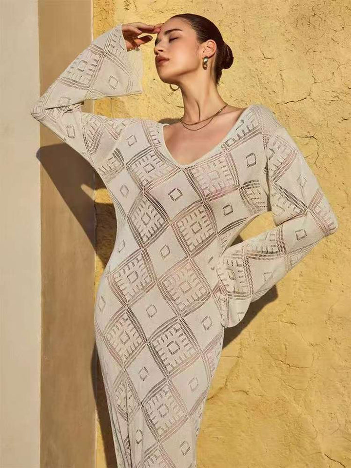 Damen Figurschmeichelndes Maxikleid mit tiefem V-Ausschnitt Echo Archiv
