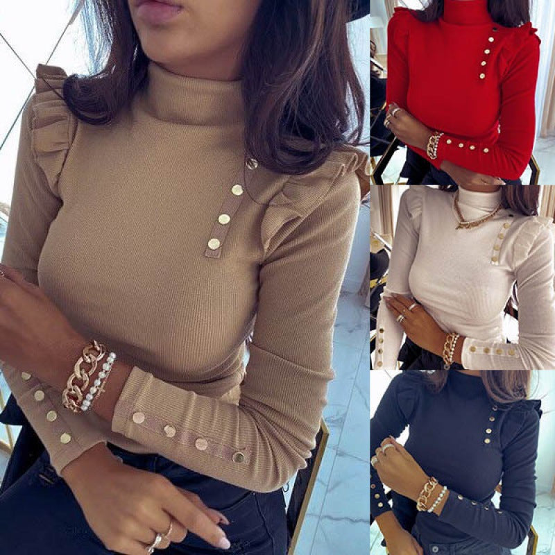 Damen Gerippter Rollkragenpullover mit Rüschenschultern und Zierknöpfen – Mavelle