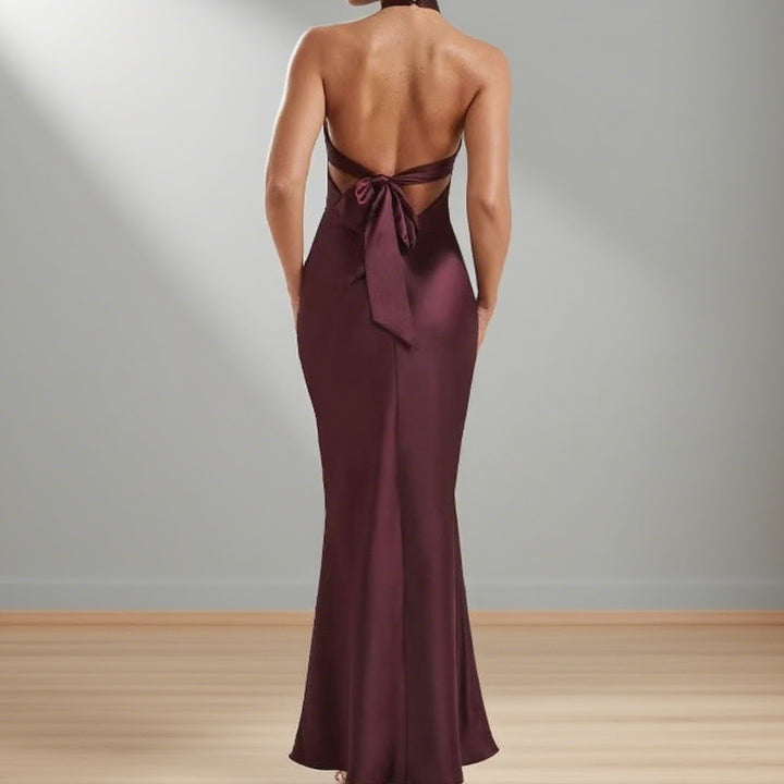Damen Elegantes Abendkleid mit schulterfreiem Halterneck-Design und figurformendem Schnitt Echo Archiv