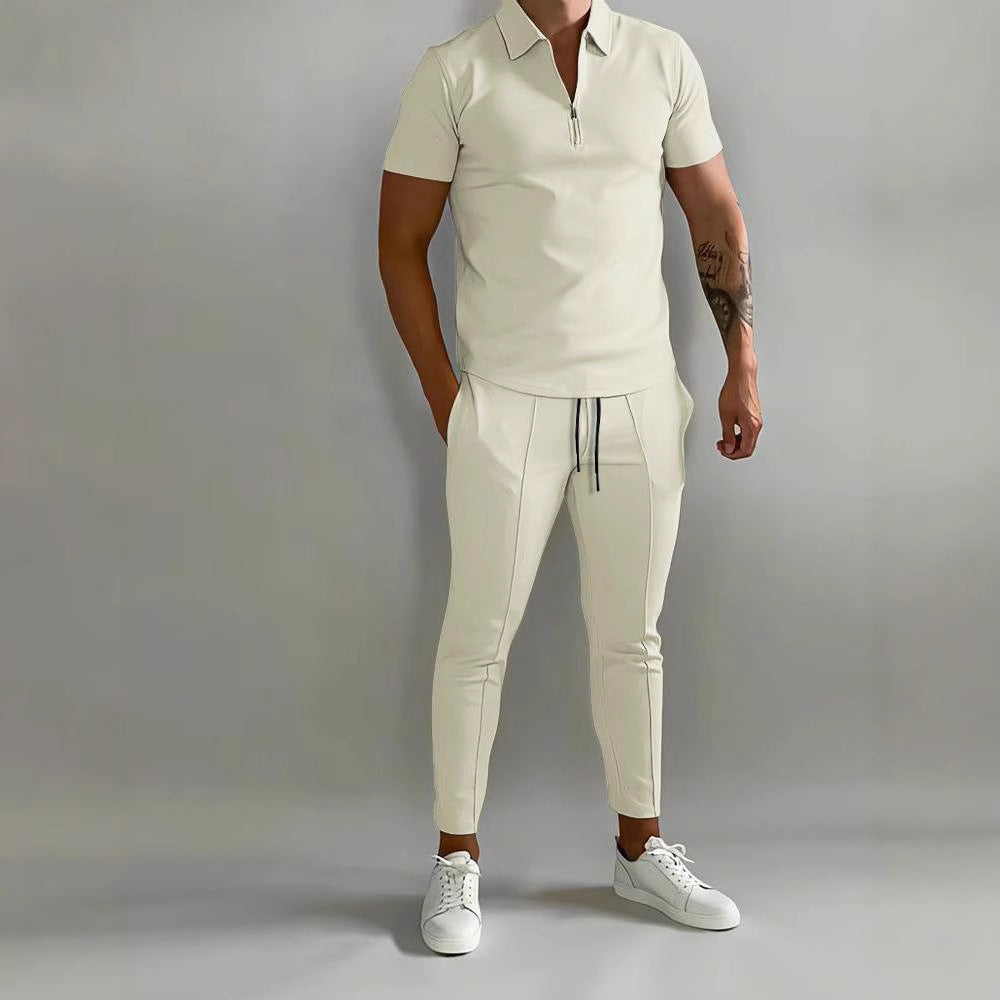 Herren modisches Freizeit-Set mit Polokragen und Reißverschluss Echoarchiv