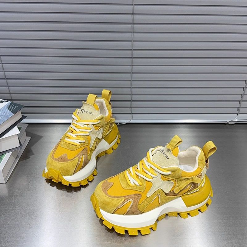 Damen Chunky Sneakers mit ausgeprägter Profilsohle und atmungsaktiver Oberflächenstruktur Echo Archiv