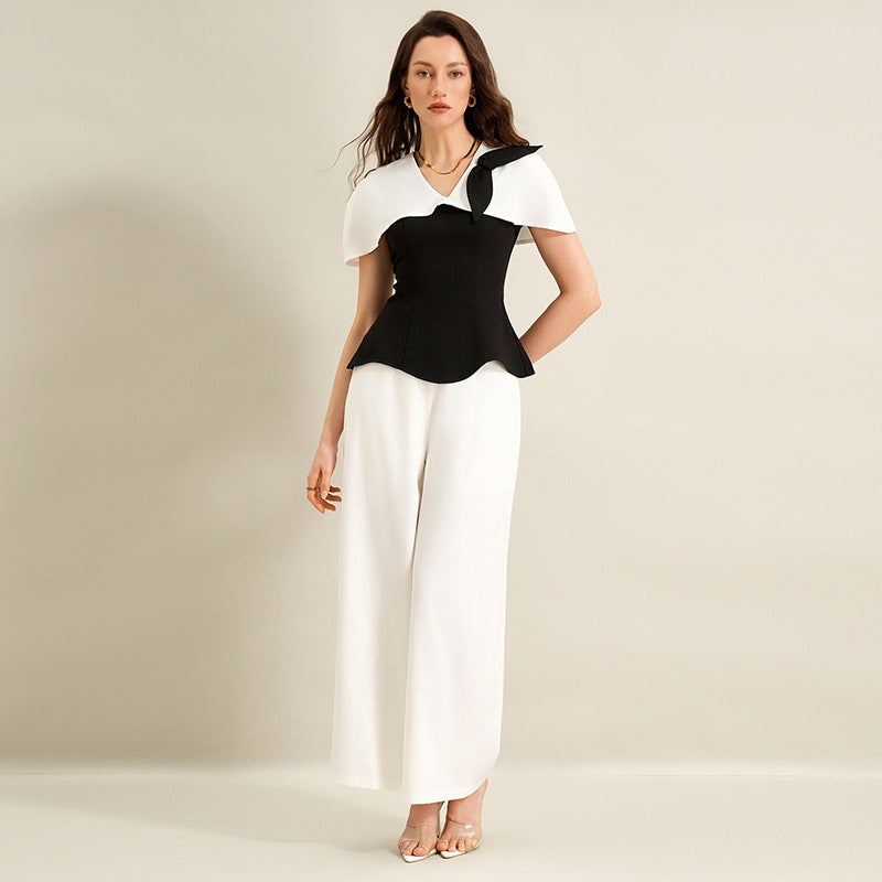 Damen Elegantes Top mit asymmetrischen Ärmeln Echo Archiv