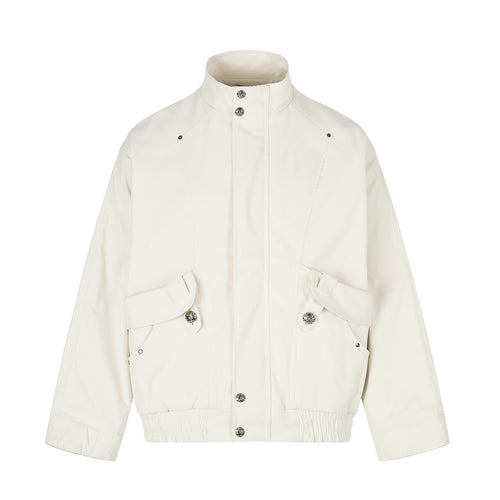 Damen Kurzer Boxy‑Bomber mit hohem Funnelkragen, Utility‑Pattentaschen und elastischem Saum Echoarchiv