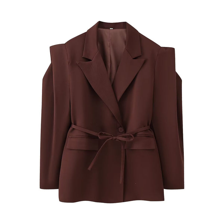 Damen Blazer mit Cut-Out‑Schultern, Taillengürtel und Pattentaschen Echoarchiv