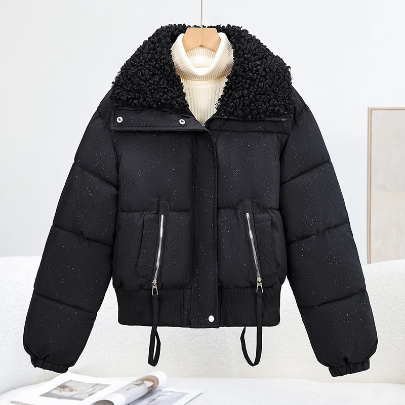 Damen Kurz geschnittene Pufferjacke mit Teddykragen, Reißverschlusstaschen und Rippbündchen Echo Archiv