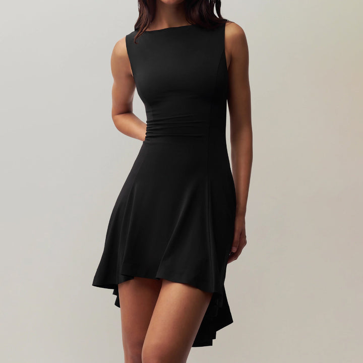 Echoarchiv | Ärmelloses Kleid mit Kragen