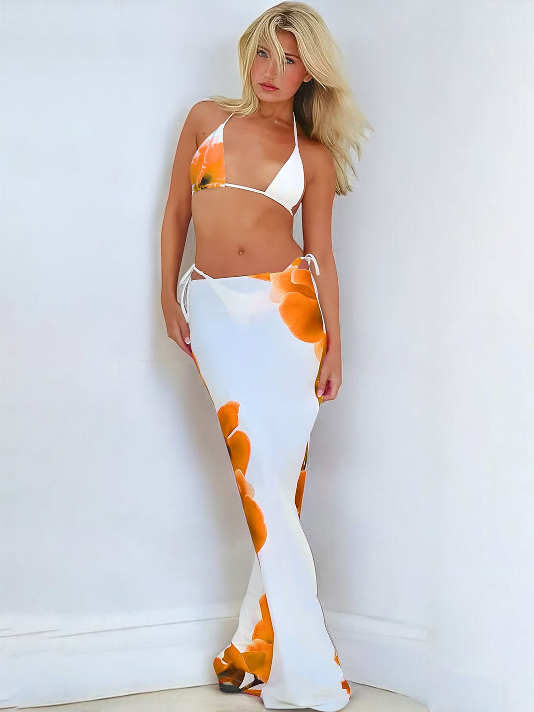 Damen Bikini-Set mit elegantem Wickelrock und floralem Design Echo Archiv