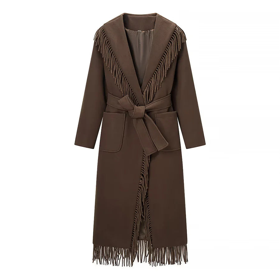 Damen langer Fransenmantel mit voluminösem Schalkragen, Taillengürtel und aufgesetzten Taschen – Montévia