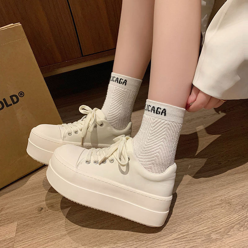 Damen Plateausneaker mit modischer Schnürung und komfortablem Innenfutter Echo Archiv