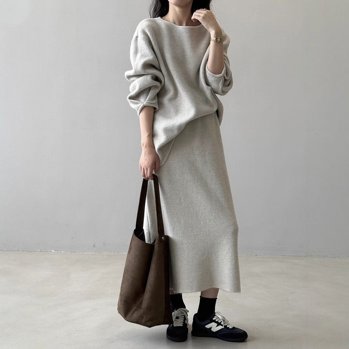 Damen Kuscheliges Strick-Set Oversize-Pullover mit weitem Rundhalsausschnitt und Midirock Echoarchiv