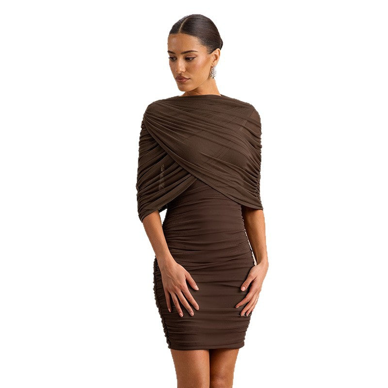 Damen Figurumspielendes Abendkleid mit raffiniertem Drapierdesign und schulterfreier Silhouette Echo Archiv