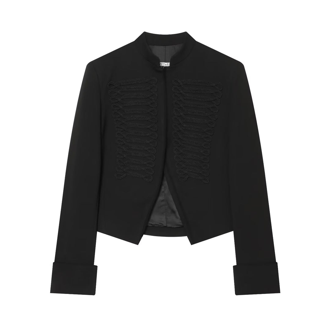 Damen Kurzgeschnittener Militärblazer mit ornamentalem Kordelbesatz und Stehkragen Echo Archiv