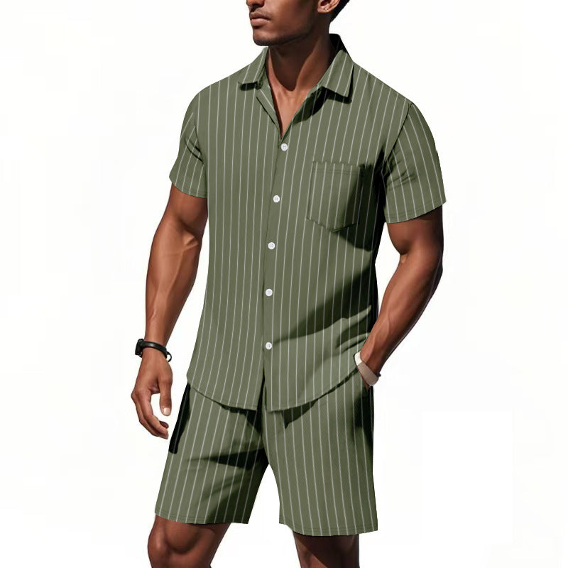 Herren Kurzarm-Pyjama-Set mit dezentem Streifenmuster und praktischer Brusttasche Echoarchiv