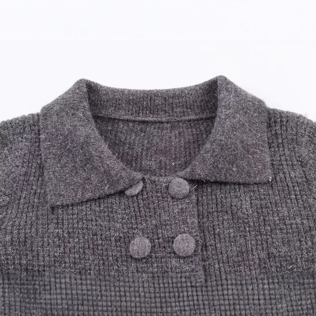 Damen Doppelreihige Bouclé-Jacke mit Schößchen, aufgesetzten Taschen und Hemdkragen Echoarchiv