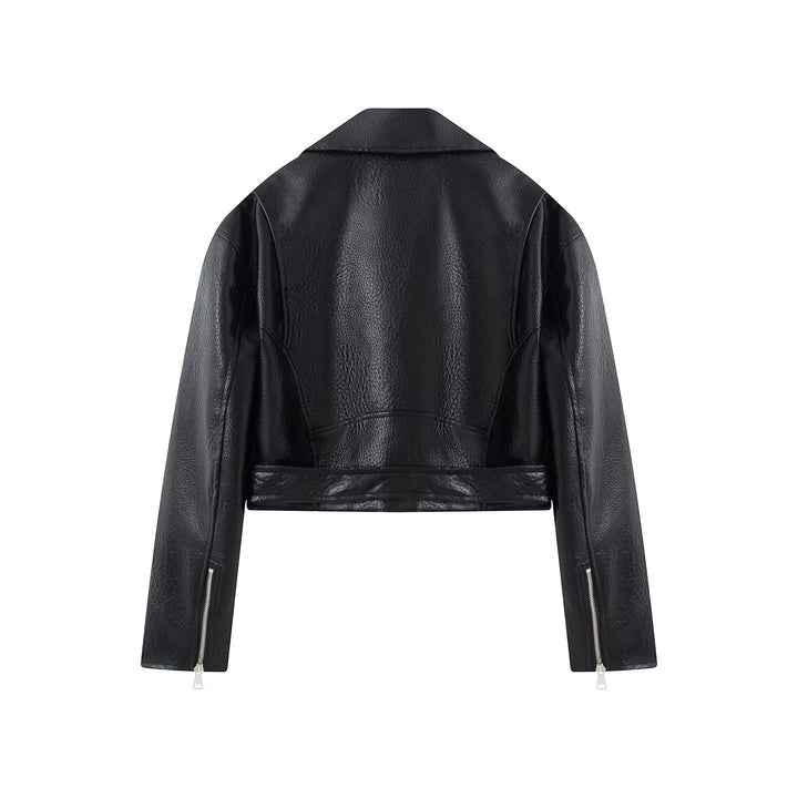 Damen cropped Bikerjacke aus veganem Lederimitat mit asymmetrischem Reißverschluss und Taillengürtel – Célinea