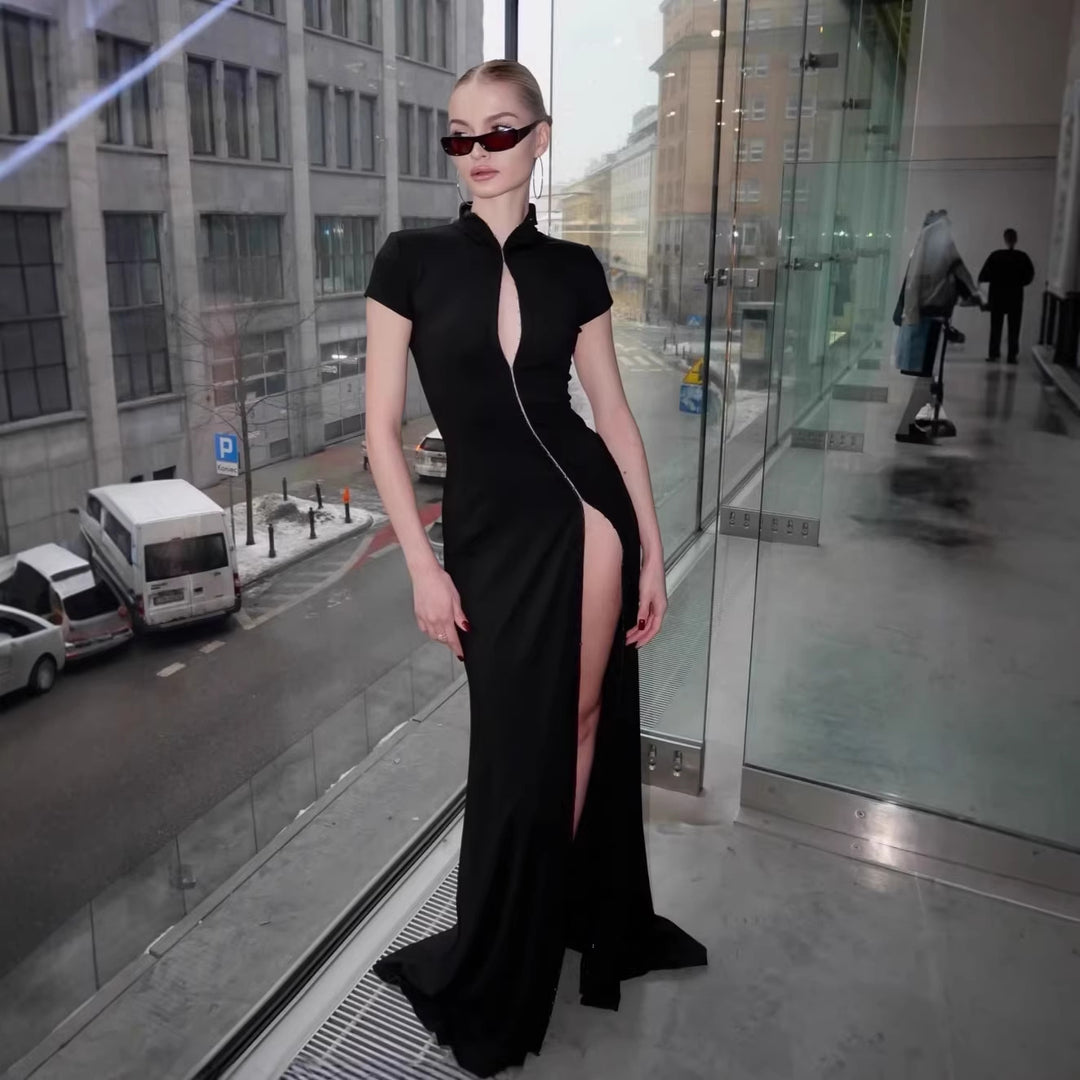 Damen Elegantes Maxikleid mit raffinierten Knopfdetails und seitlichem Schlitz Echo Archiv