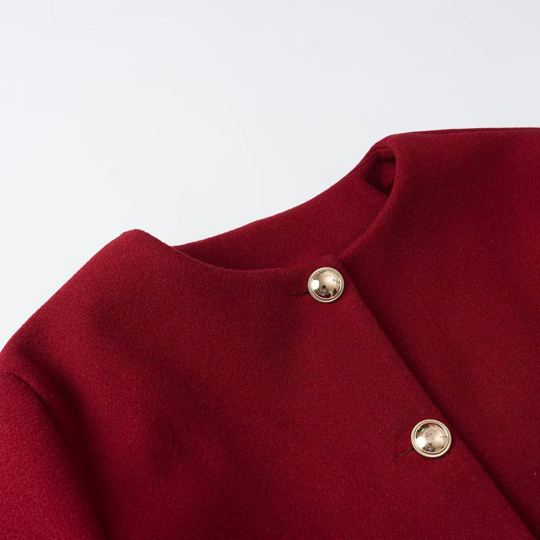Damen Cropped Wollmix-Jacke mit Rundhalsausschnitt, aufgesetzten Taschen und goldfarbenen Zierknöpfen Echoarchiv