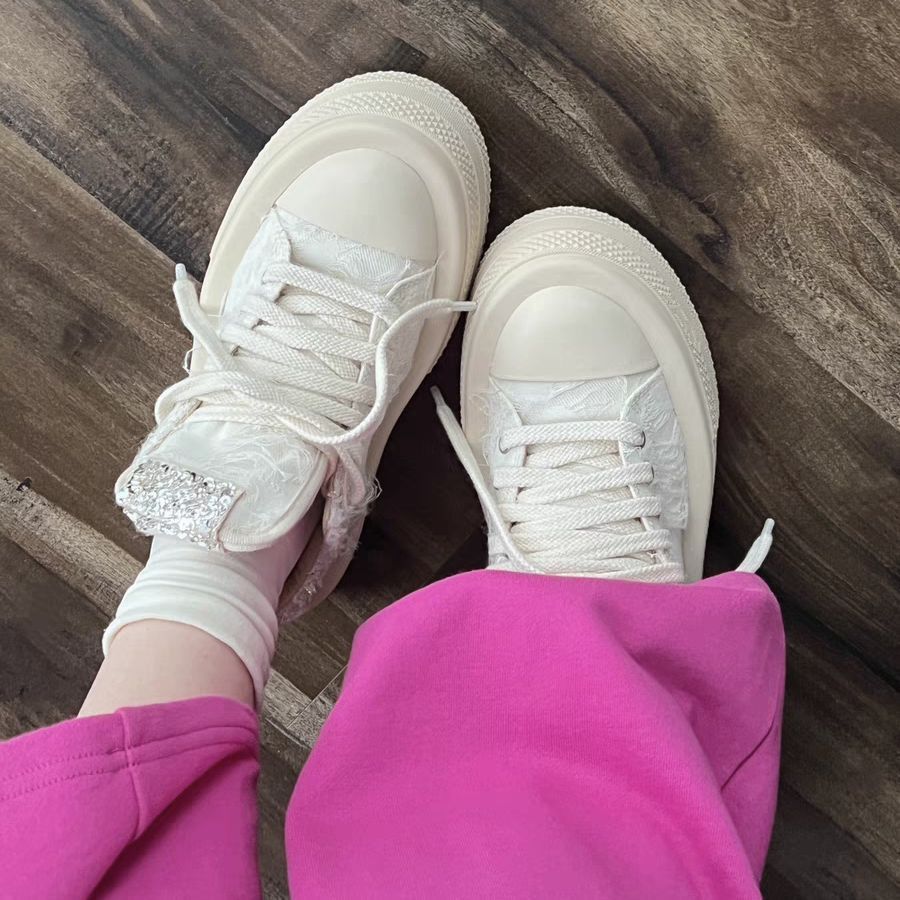 Damen Sneakers mit glitzernden Applikationen und hochgezogenem Plateau Echo Archiv