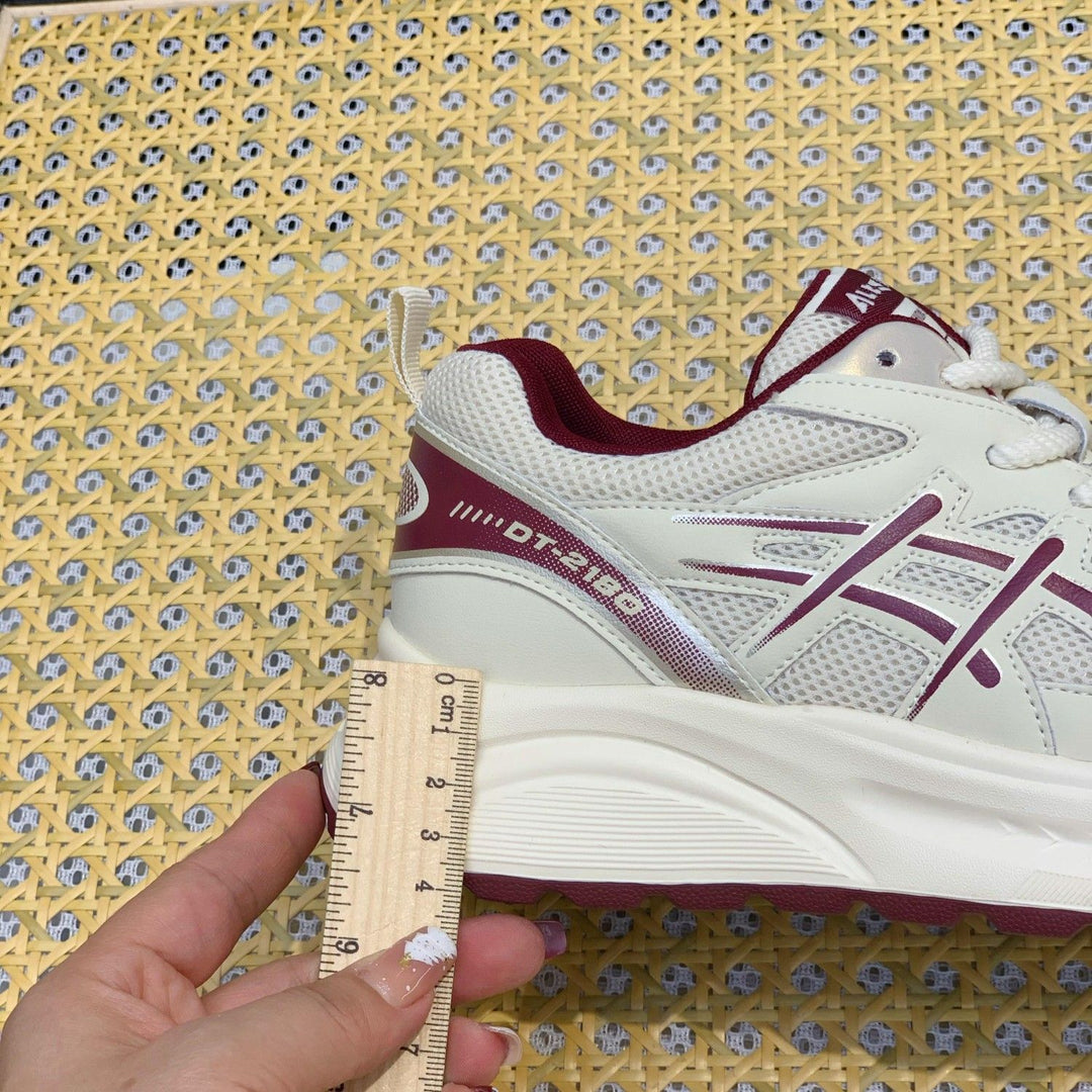 Damen Sportive Chunky-Sneaker mit luftigen Mesh-Einsätzen und robuster Profilsohle – Névara