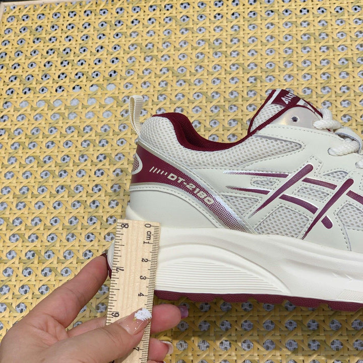 Damen Sportive Chunky-Sneaker mit luftigen Mesh-Einsätzen und robuster Profilsohle – Névara