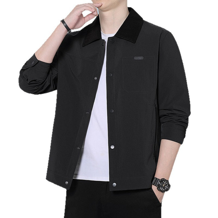 Herren Leichte Freizeitjacke mit Cordkragen, Druckknopfleiste und verdeckten Reißverschlusstaschen Echoarchiv