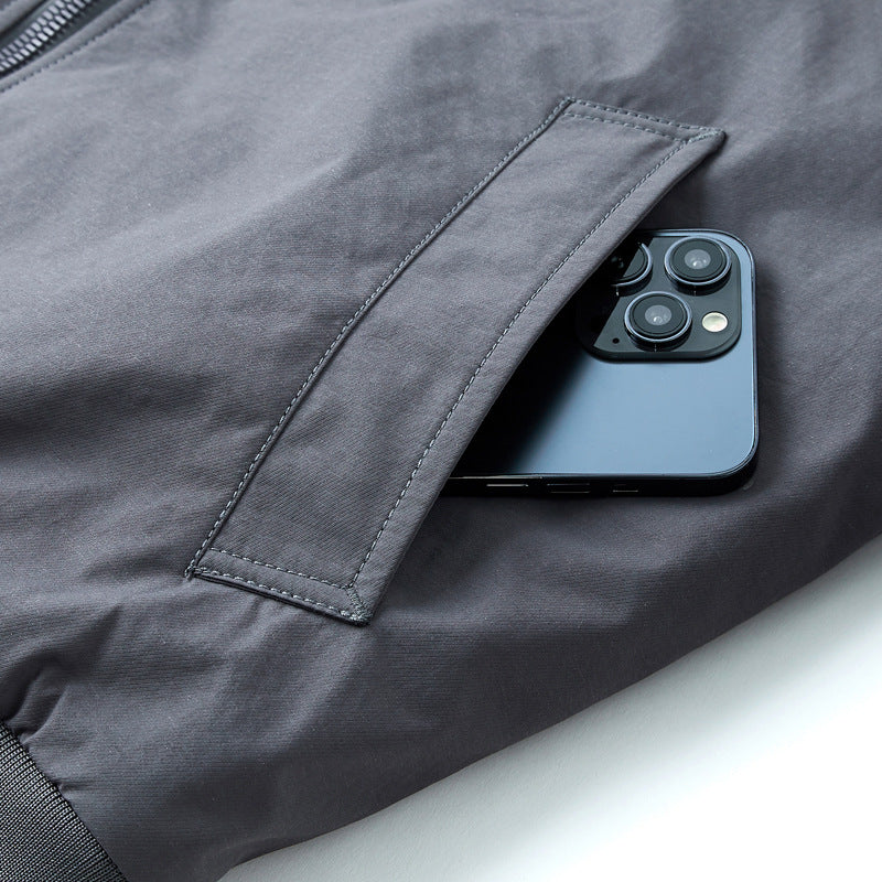 Herren Leichte Utility-Bomberjacke mit Ärmel‑Pattentasche und Rippbündchen – Brevano