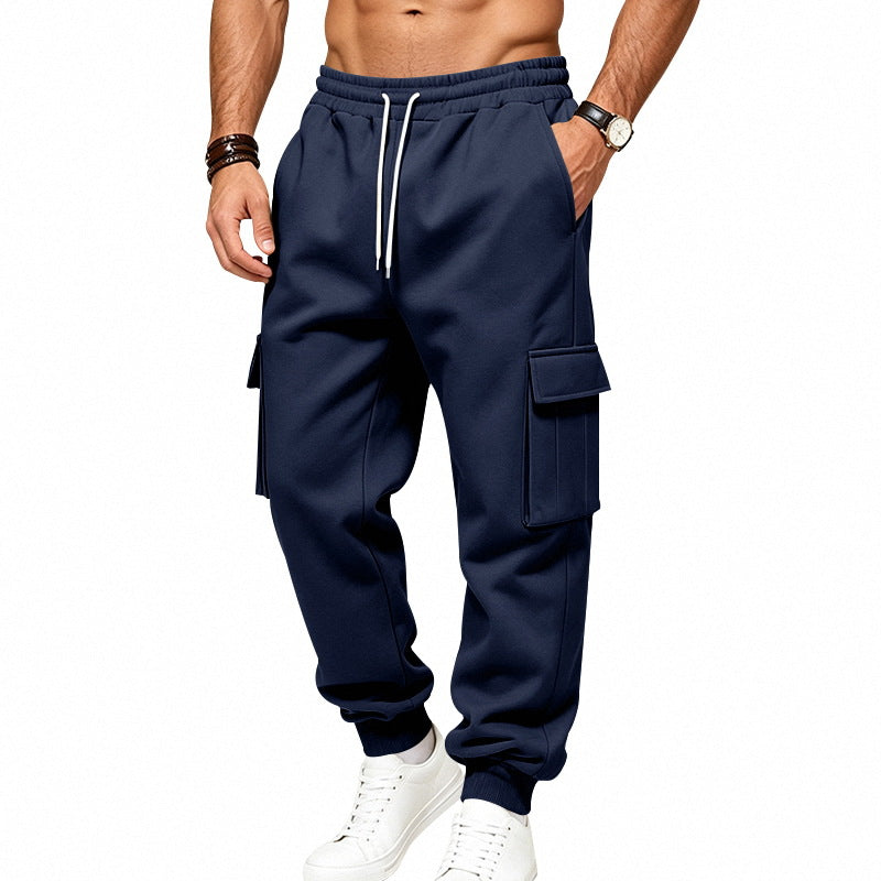 Herren Cargo-Jogginghose aus Sweat mit Kordelzug, elastischen Bündchen und großen Klappentaschen Echoarchiv