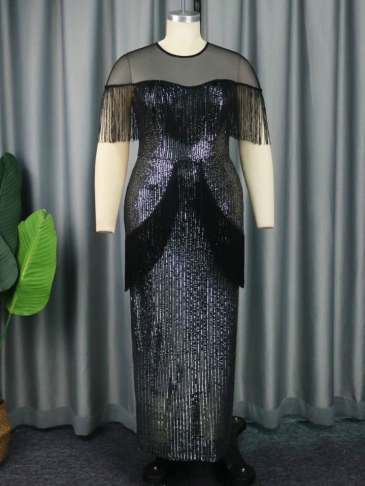 Damen glamouröses Abendkleid mit Fransen und Glitzer-Details Echo Archiv