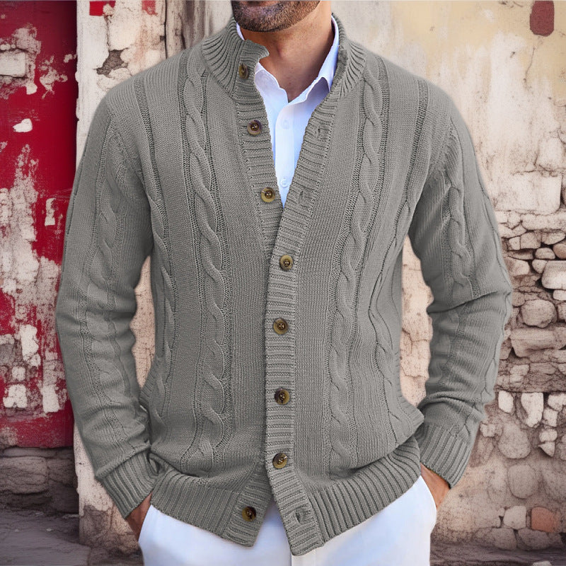 Herren Strickjacke mit Zopfmuster und umschlagbarem Kragen Echoarchiv