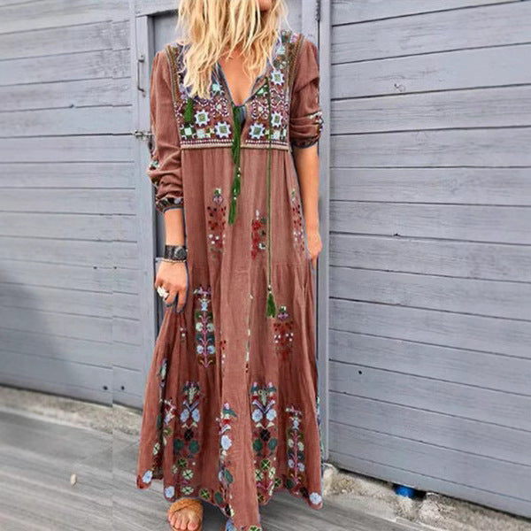 Damen nan besticktes Maxikleid mit langen Ärmeln, Quastenverschluss und folkloristischer Stickerei Echo Archiv