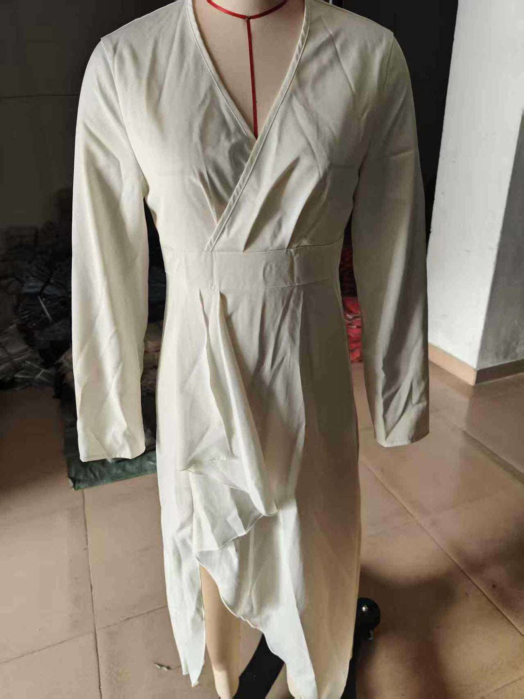 Damen Elegantes Wickelkleid Echo Archiv