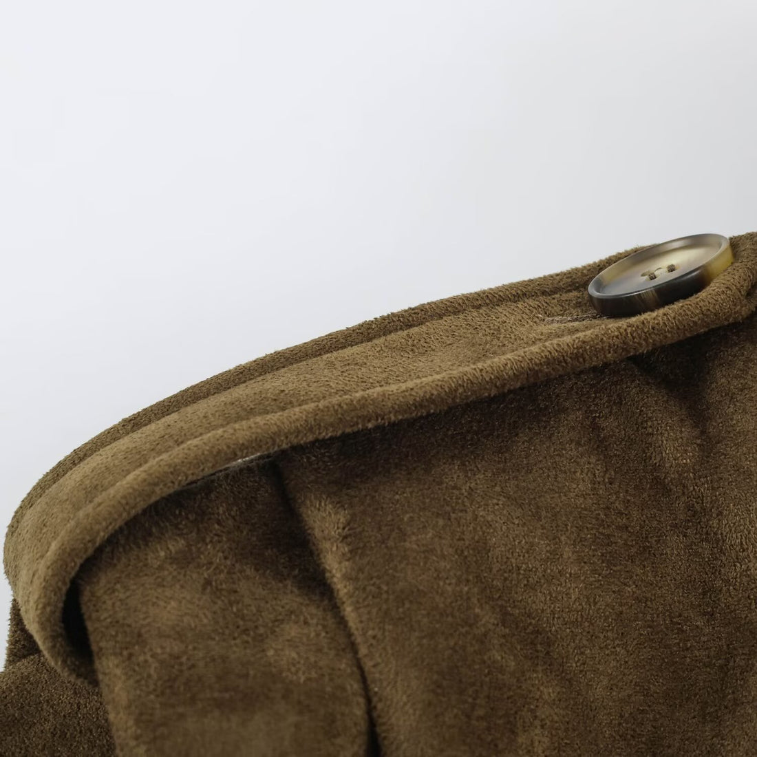 Damen Kurzjacke im Matrosen- und Military-Mix mit hohem Stehkragen, Epauletten und tailliertem Gummizug Echoarchiv