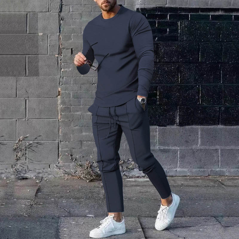 Herren sportliche Sweatshirt- und Jogginghose-Kombination Echoarchiv