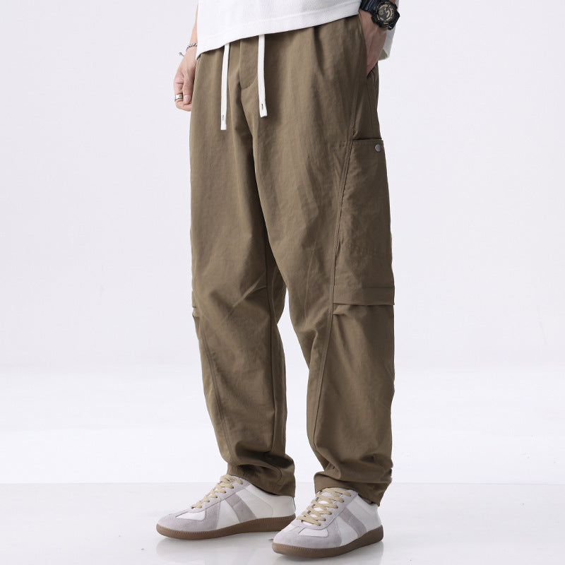 Herren Cargo-Jogginghose mit Kordelzug, elastischem Saum und seitlichen Utility‑Taschen Echoarchiv