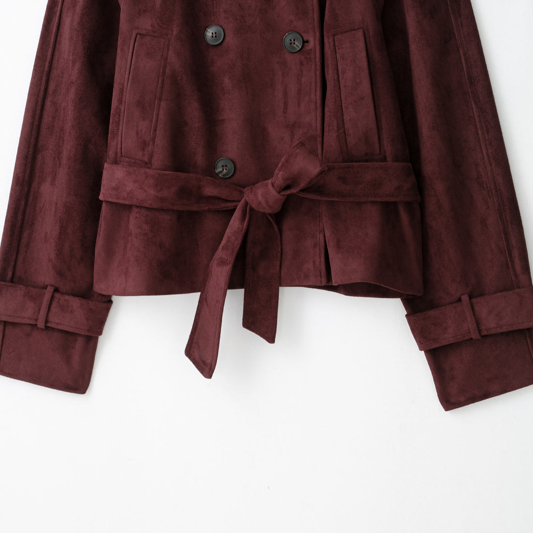 Damen Velours‑Trenchjacke mit hohem Funnelkragen und Bindegürtel Echoarchiv