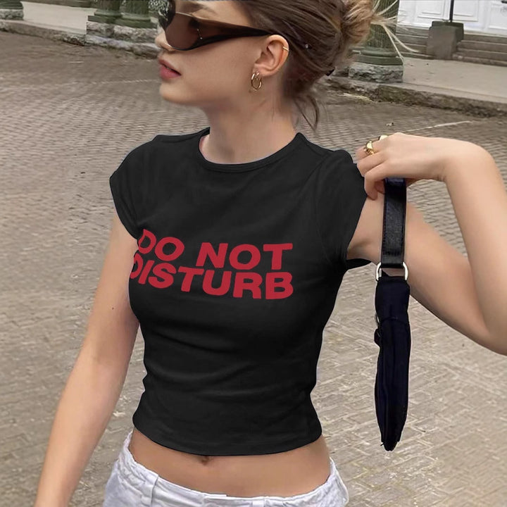Damen Crop-T-Shirt mit auffälligem Grafiken-Design und frechem Statementdruck Echo Archiv