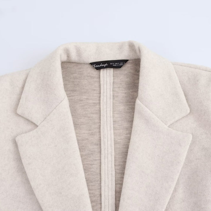 Damen Puristischer Longline-Mantel mit Reverskragen, Ein-Knopf‑Verschluss und weichem Filzfinish Echo Archiv