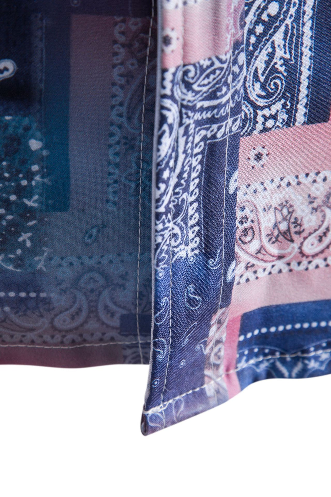 Herren Kurzarmhemd im kreativen Bandana-Design mit stilvollem Stehkragen Echoarchiv