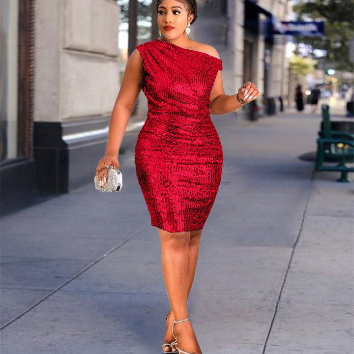 Damen figurbetontes Cocktailkleid mit asymmetrischem Schnitt und glitzerndem Stoff Echo Archiv